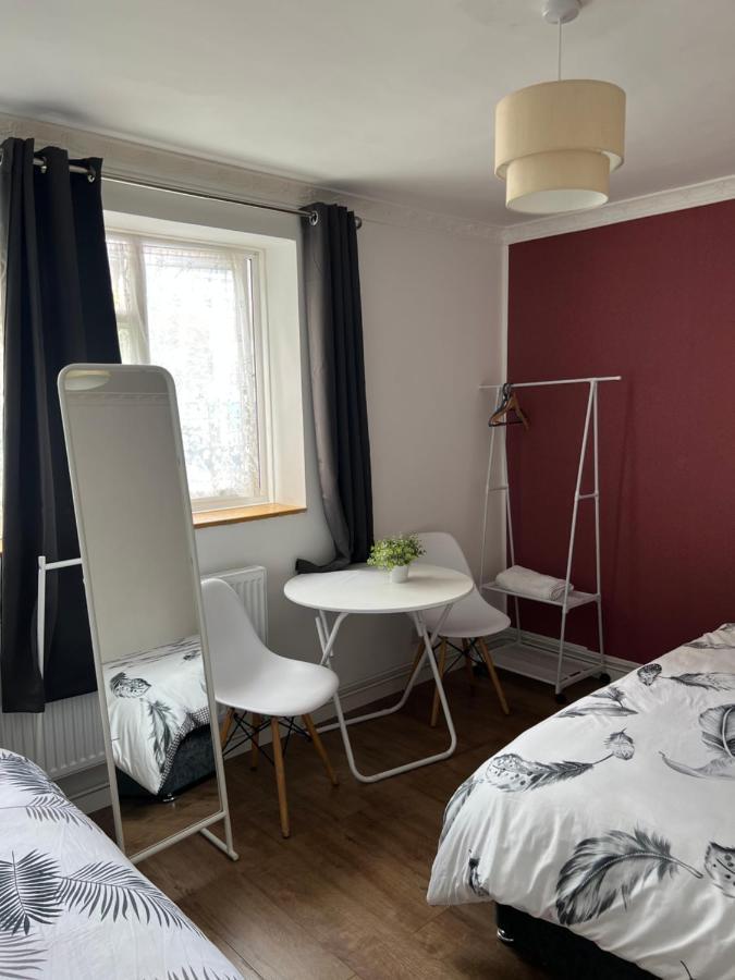 Private Room With Two Beds Near Central London Ngoại thất bức ảnh